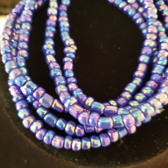 GORGEOUS BEADED BRACELET SET. - Picture 4 of 8